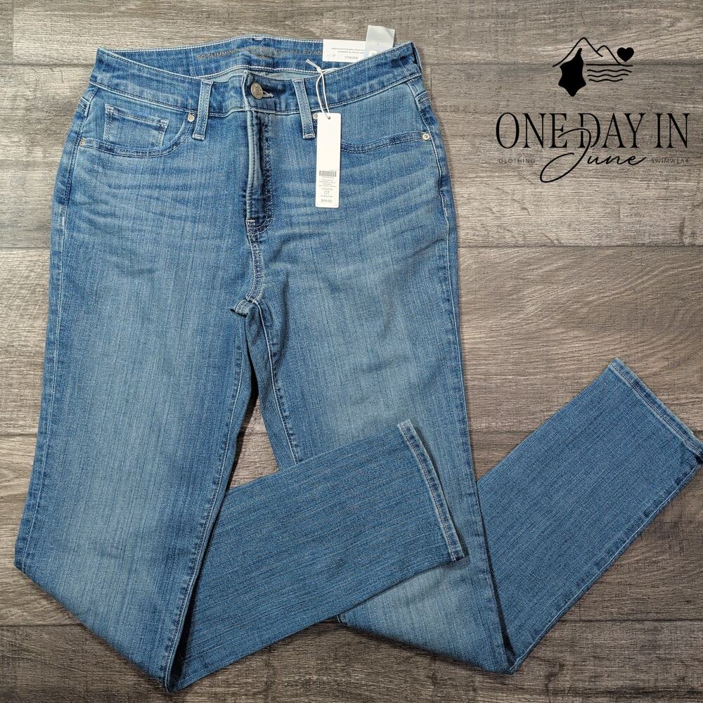 Chico's So Slimming Girlfriend Slim Leg Ankle Jeans Blue NWT Size (4T)